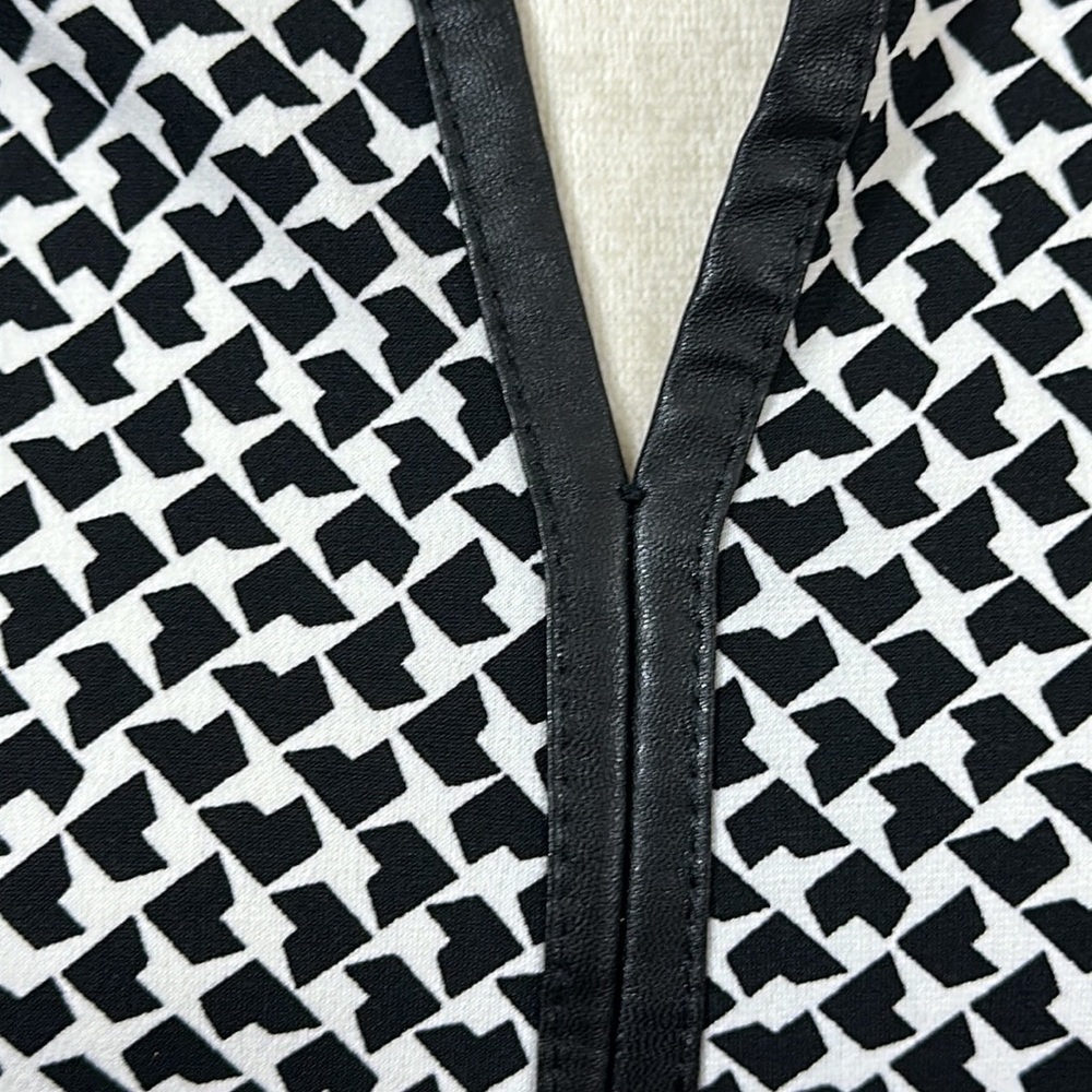 Liz Claiborne Blouse-6020 - Picture 3 of 7
